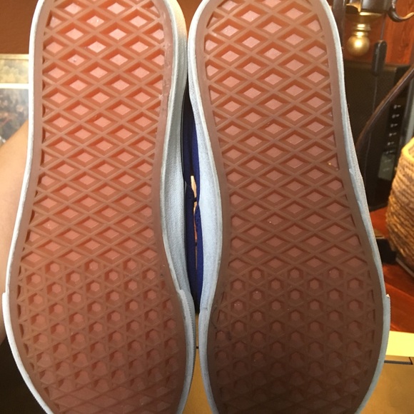 Blue and gray classic vans - Picture 3 of 4